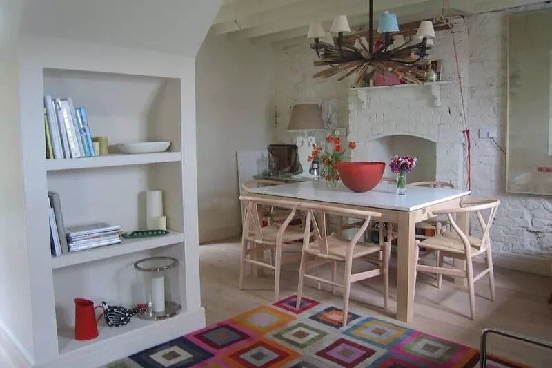 Beautifully restored two bed house in centre of Kinsale with garden