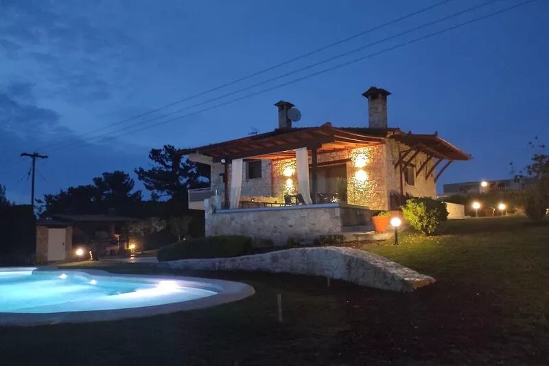 Villa Traditional Estate Heated Pool & Garden, 5 bedroom