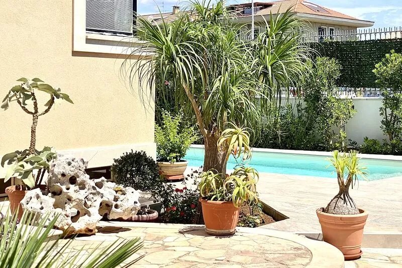 HOLIDAY HOME "U SCRUSCIU RO MARI"