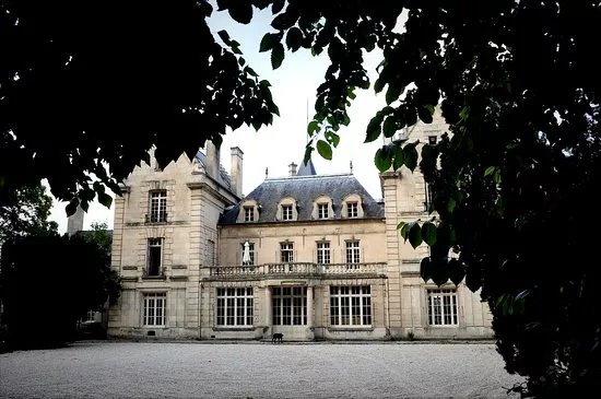 Chateau de Montois
