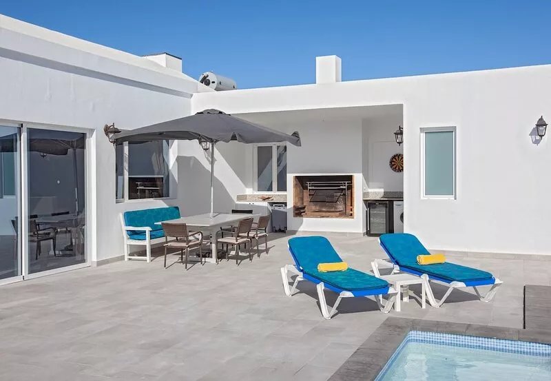 Villa Cartaphilus 6 bedrooms, 4 bath, free A/C, Electric heated pool, Pool