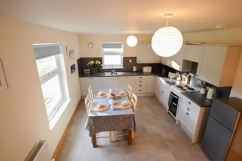 Achalic Beag - sleeps 4 guests  in 2 bedrooms