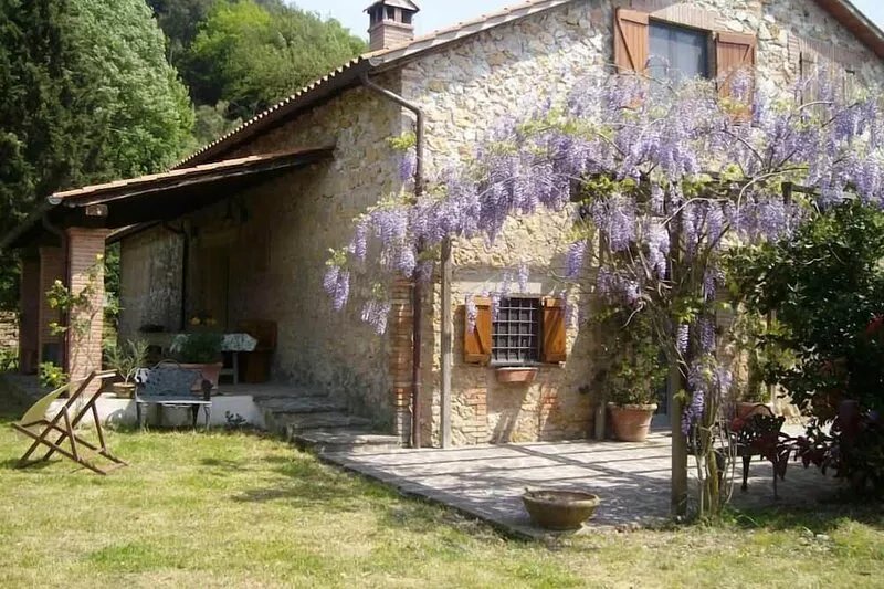 Guadamello Di Narni: House / Villa - Guadamello di Narni