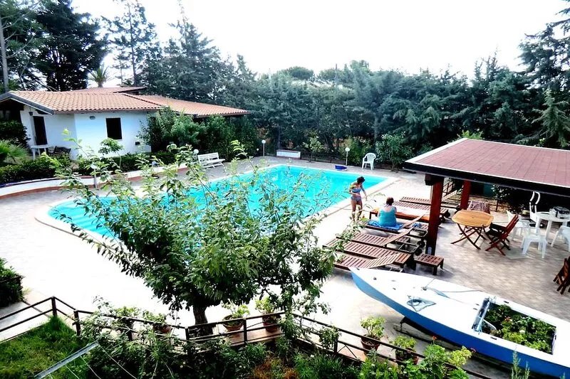 SAPPHIRE HOME, SALT WATER POOL, NATURAL CHLORINE, NO CHEMICALS, XXXCLEAN WATER