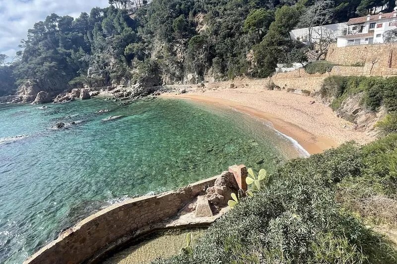 Ubicación idílica en Rosamar, a 1 min de la playa