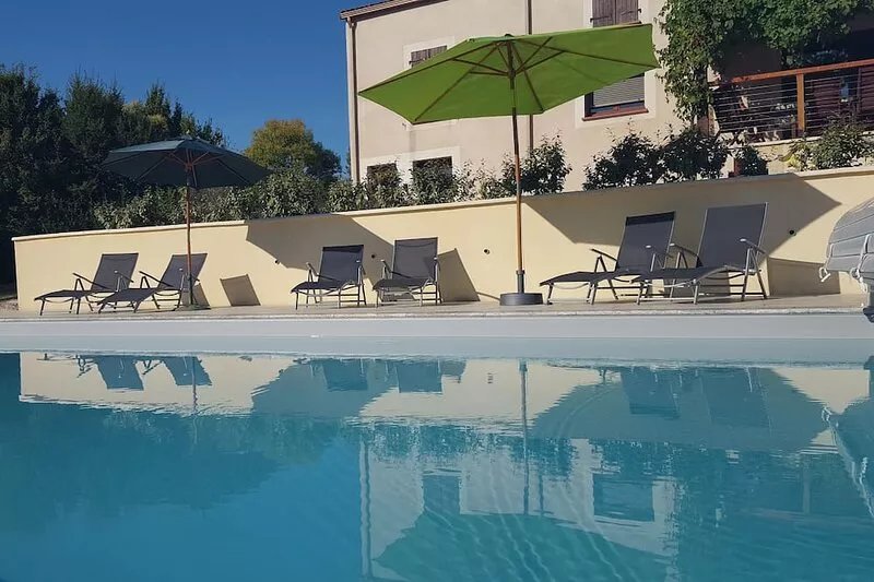 Secluded villa with stunning pool, close to all amenities.Thursday changeovers