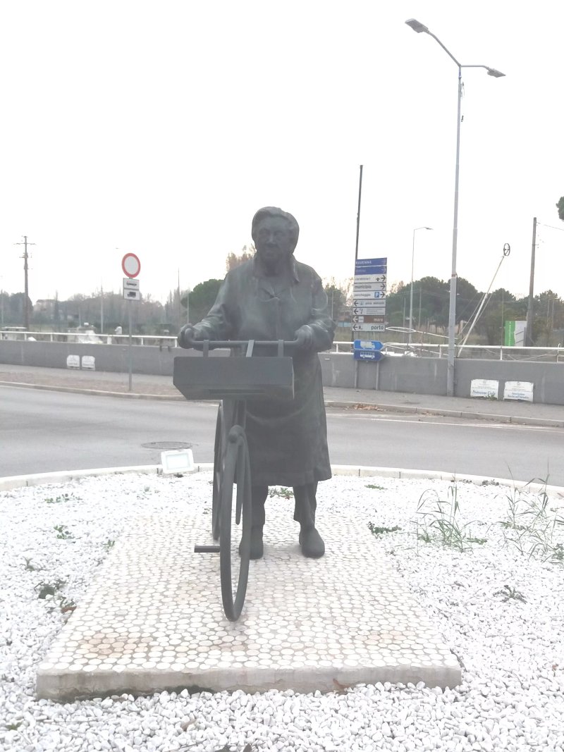 Scultura Della Pescivendola