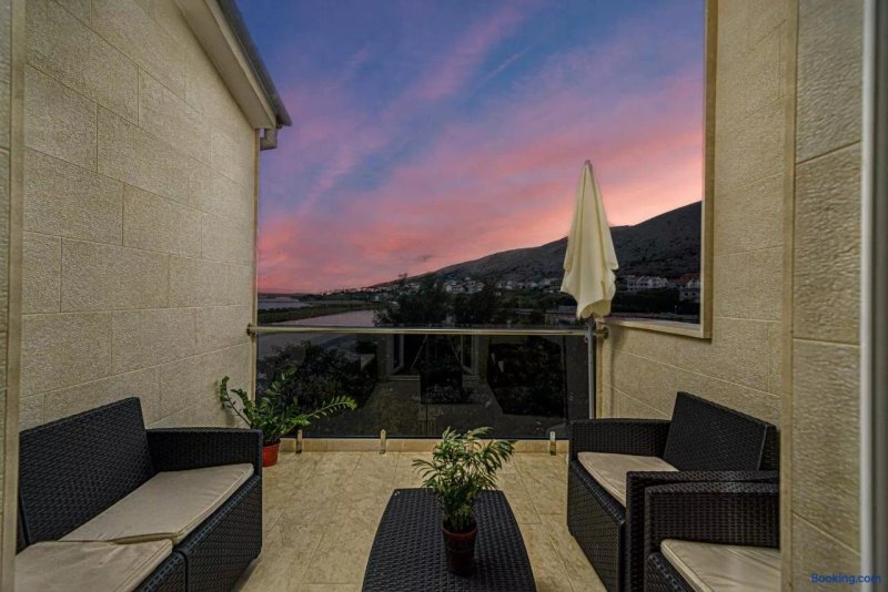 Apartments Holiday - Adriatic Pag