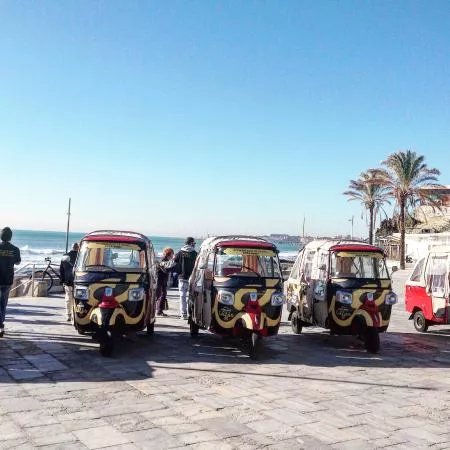 Tuk Tuk Me Away