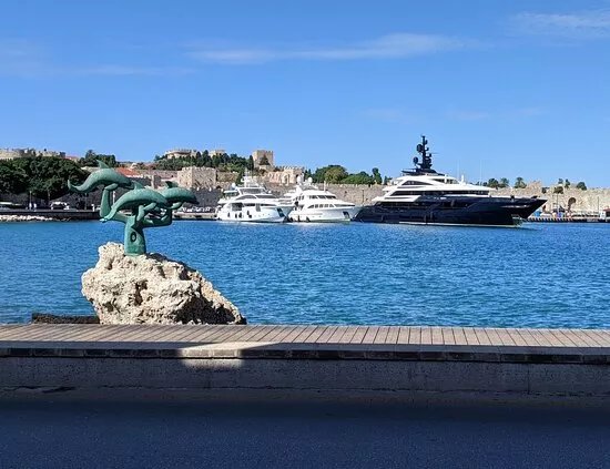 Kolona Harbor