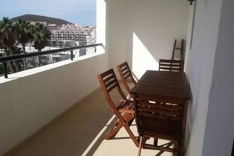Brand new, 2 bedrooms,  2 balconies, WI FI, Apple TV, sea view, spacious