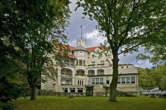 Hotel & Bungalows Waldschloss Parow