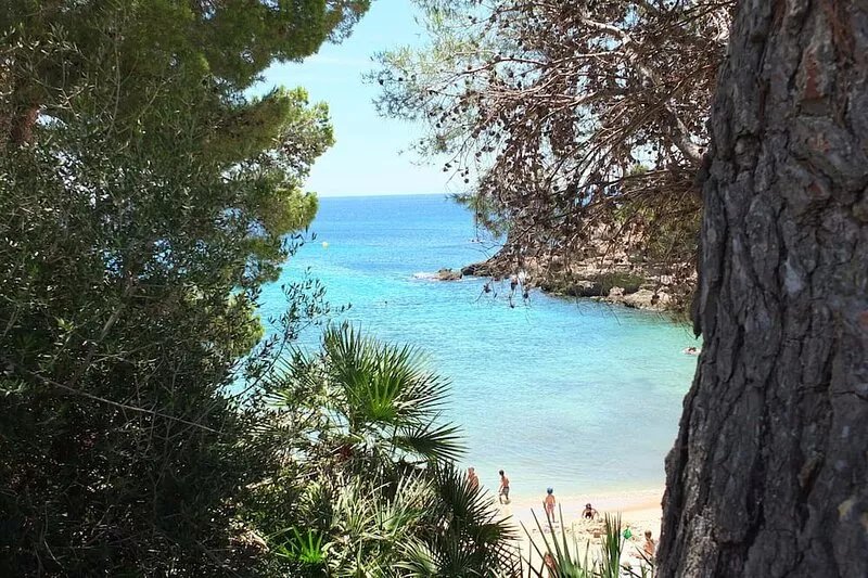Isabella. spacious modern villa with sea views fr