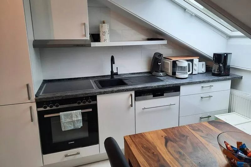 Newly renovated 3 room apartment at Dachau train station