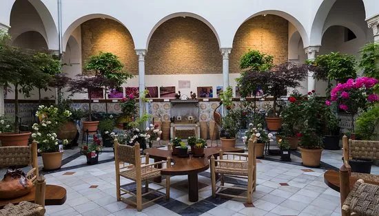 Patio De Los Perfumes