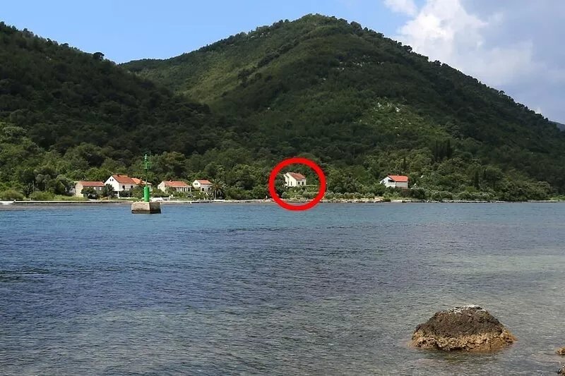 Two bedroom apartment near beach Broce, Pelješac (A-11282-a)