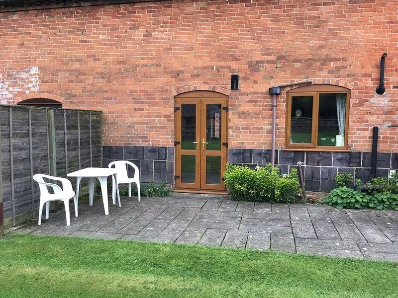 Hazel - Peaceful farm cottage, safe parking, ideal for NEC & Stratford upon Avon