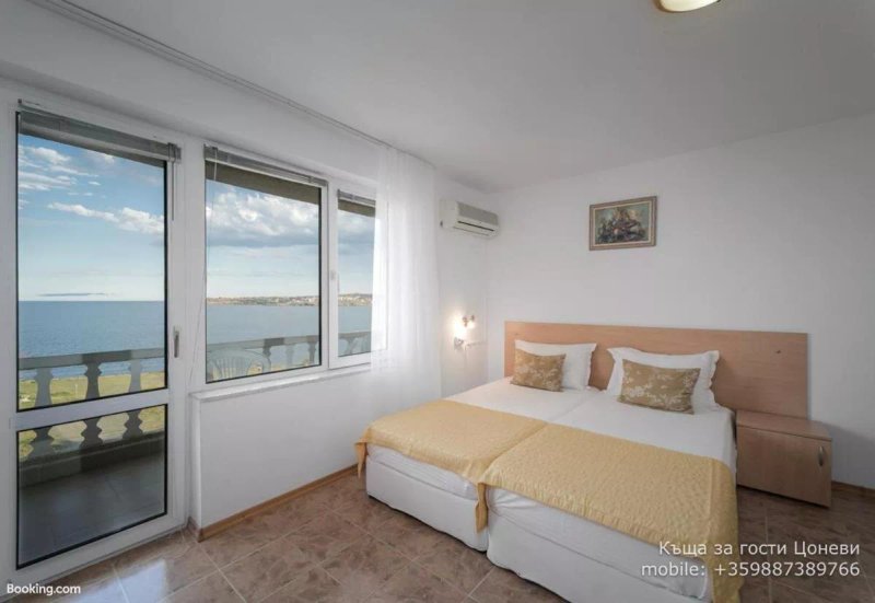 Tzonevi Guest House