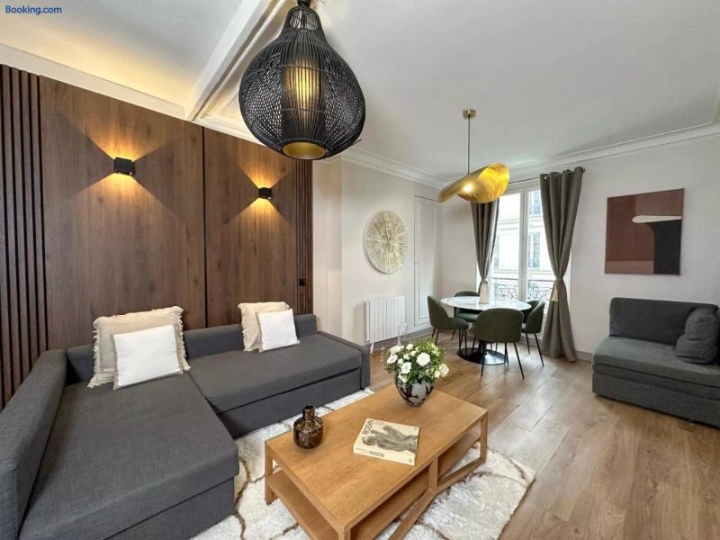 Champs Elysees - Deluxe Family Apartments