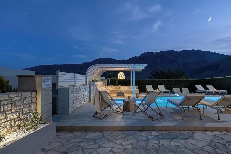 Family-Friendly Villa With Large Pool In Idyllic  Surroundings