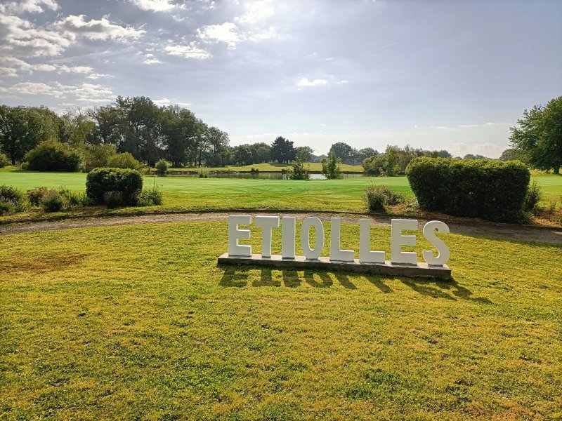 Etiolles Country Club