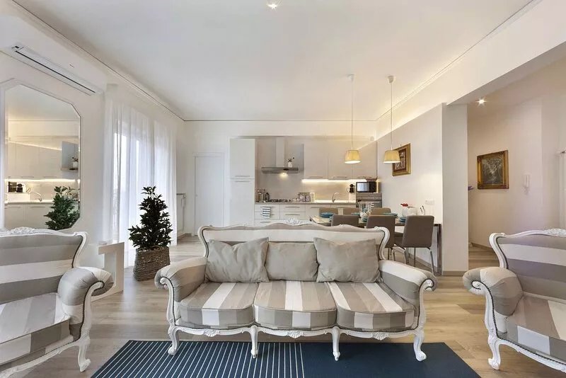 Cool Apartment in Sorrento Center