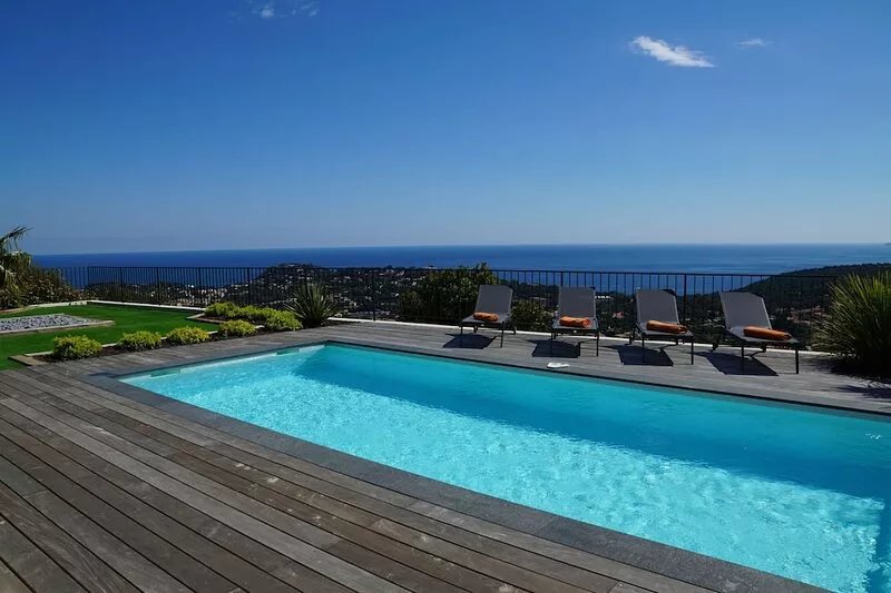 New house with modern architecture with Swimming Pool and Panoramic Sea View.