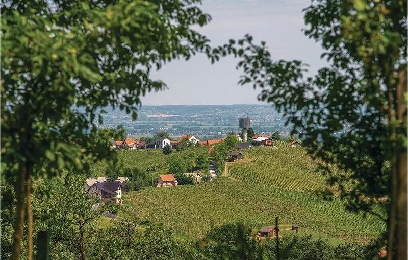 Awesome home in Strigova with WiFi