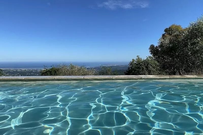 On the heights of Vence, panoramic sea view, heated swimming pool, comfort,