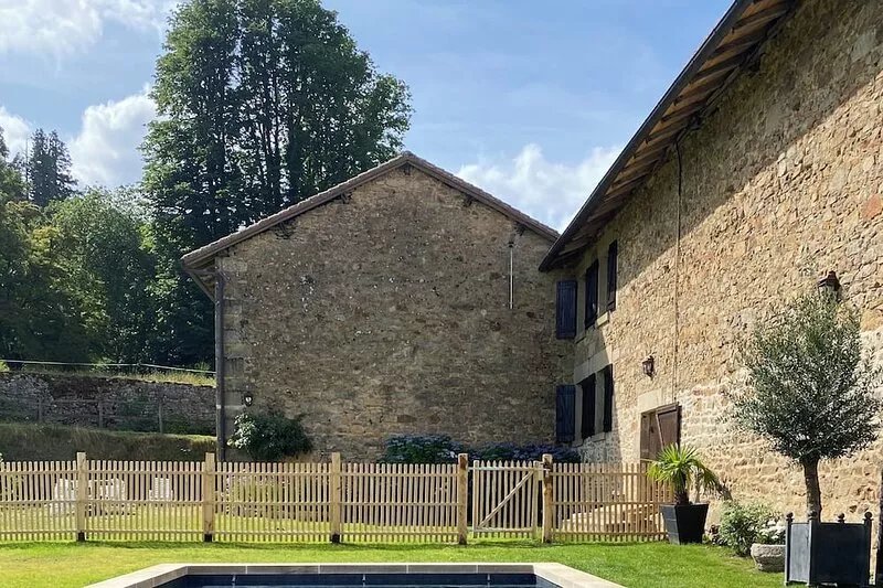 Charming granite house with 3 or 4 CH swimming pool Parc10 Ha Quiet and view.