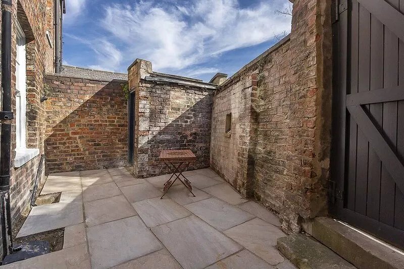 George street Boutique Apartment 1 - sleeps 6 guests  in 2 bedrooms