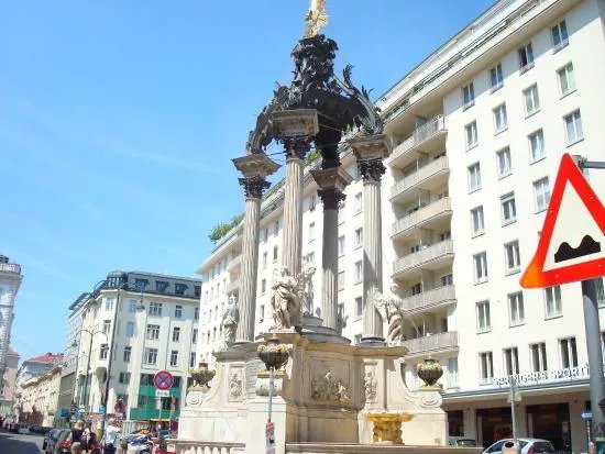 Vermahlungsbrunnen (Marriage Fountain)