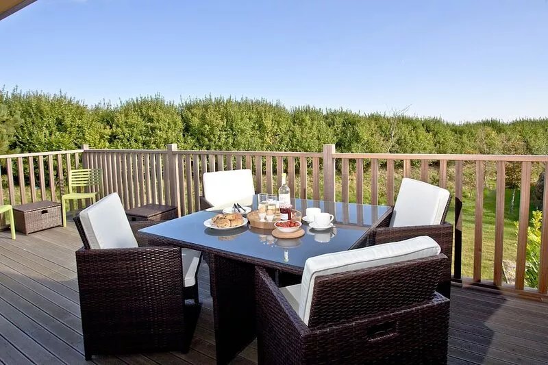 A contemporary eco-lodge on the gorgeous Una, St Ives resort.