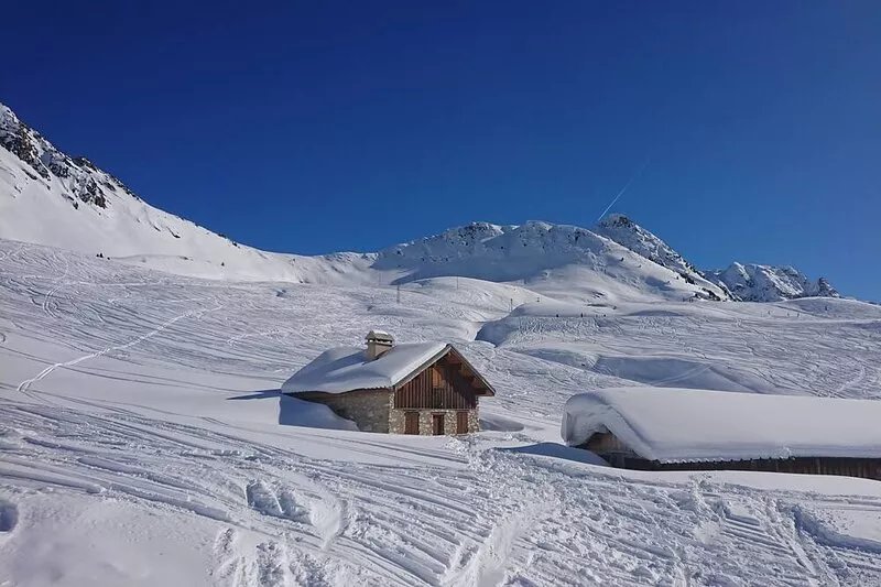 Fantastic ski apartment, 2,5 minutes walk from the slopes, shops and restaurants
