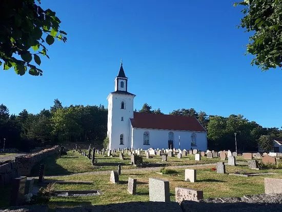 Tjarno Kyrka & Kyrkogard