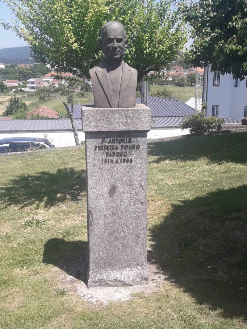 Busto Padre Antonio Ferreira Pombo
