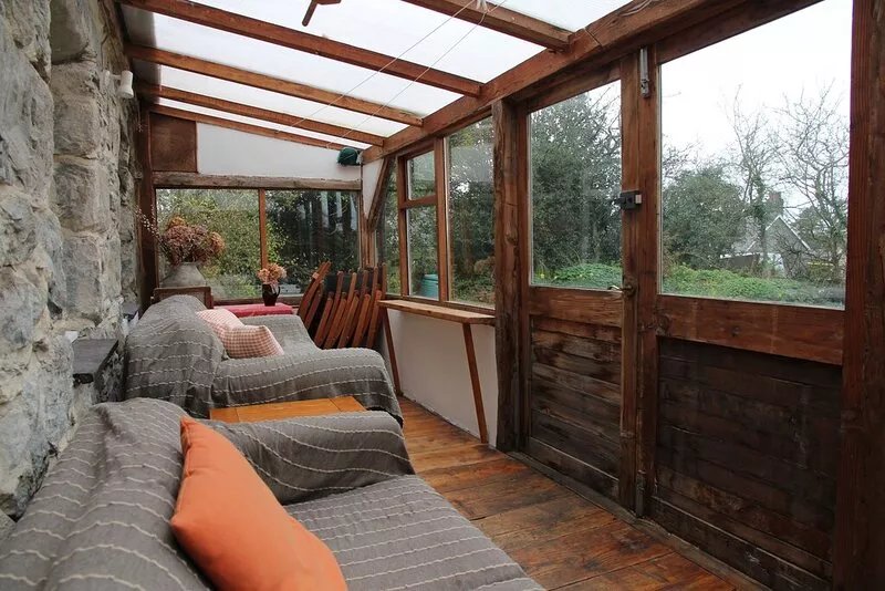 Spacious family house, 5 min drive to Zipworld, & Snowdonia National Park