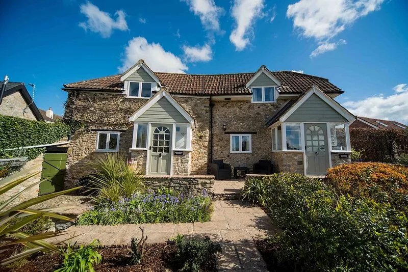 Horseshoe Cottage romantic barn conversion, stunning views near the Jurassic Coa