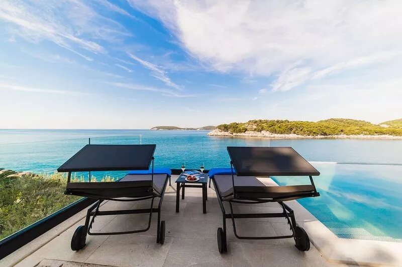 DISCOUNT 17-31 Aug 2024 Pure Luxury&Most Exclusive Villa,Private Beach,Seafront