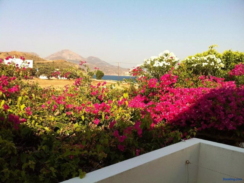 Porto Milos Guest House