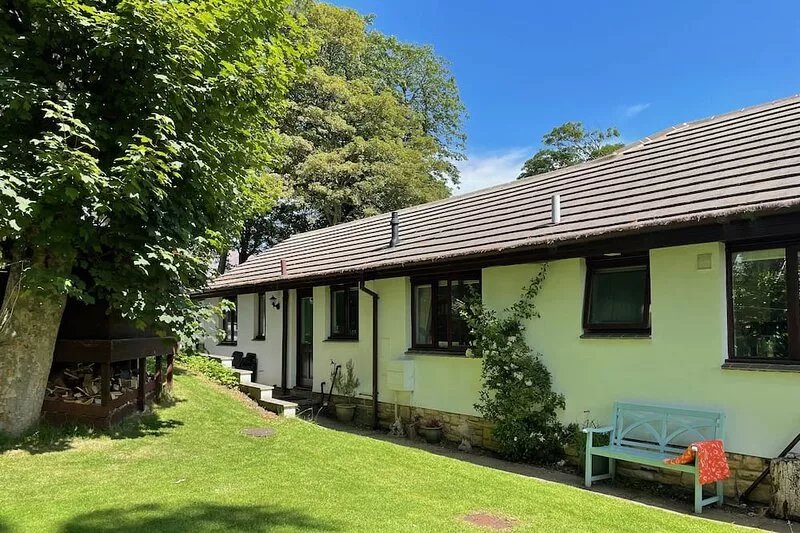 Cottage in Alnmouth, parking, garden, tree house, bike shed. Beach - 5 min walk.