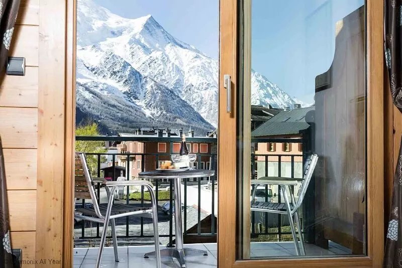Les Sonnailles apartment -  an apartment that sleeps 4 guests  in 2 bedrooms