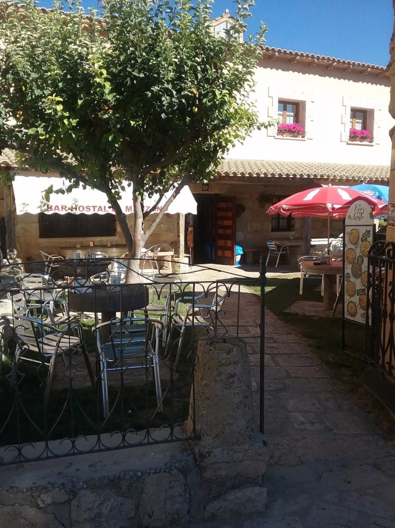 Bar-Hostal el Manzano