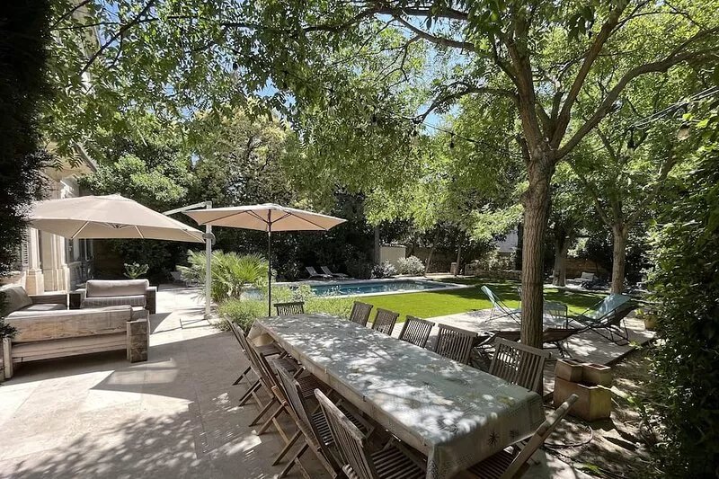 Townhouse with bucolic garden in the heart of the city