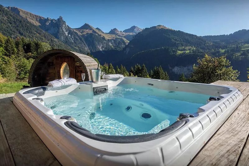 Chalet Manoe - secluded alpine base with summer pool & spa - OVO Network