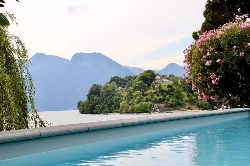 Ossuccio Villa Darsena private lakeside villa with pool by Italian Apartments.
