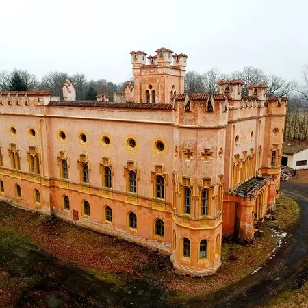 Bezdekov Castle