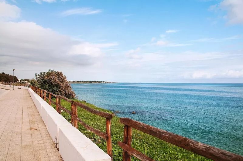 Panoramic penthouse with spectacular sea view terrace, with private parking