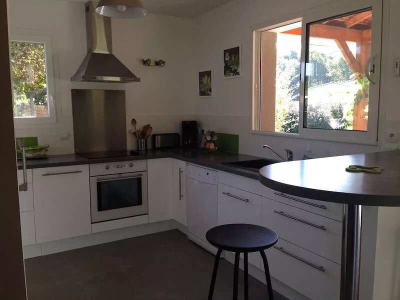 Holiday home with heated swimming pool