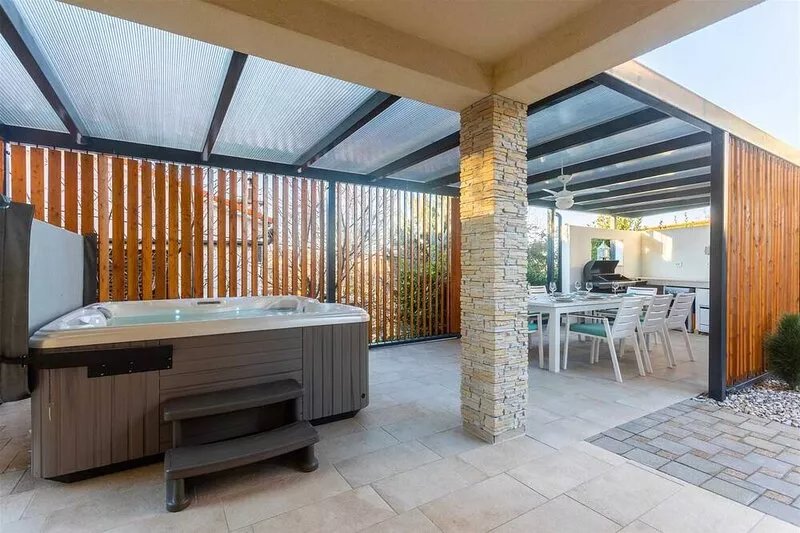 Apartment Solinar with Jacuzzi, near the sandy beach